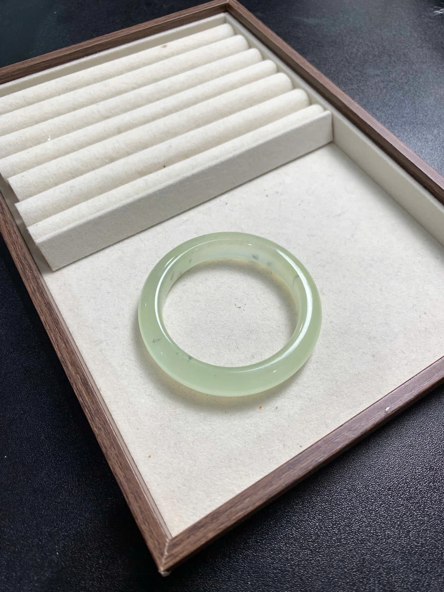 Tụ Nham Xanh Lá mã 10023