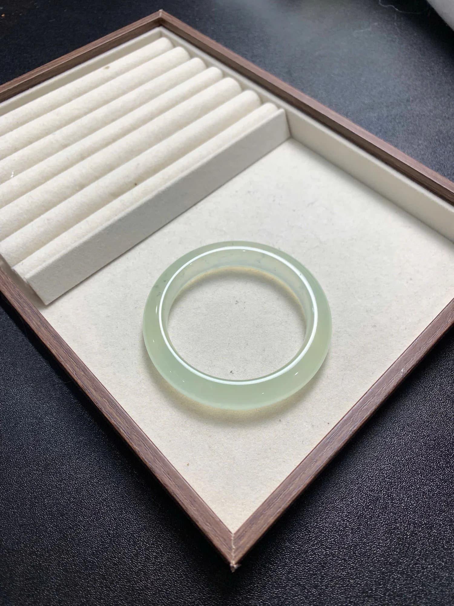 Tụ Nham Xanh Lá mã 10041