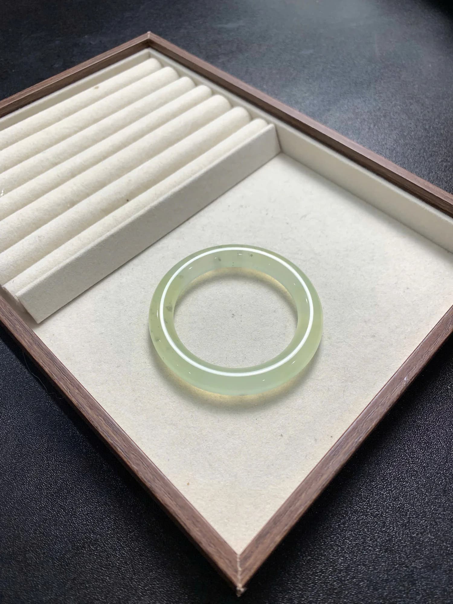 Tụ Nham Xanh Lá mã 10039