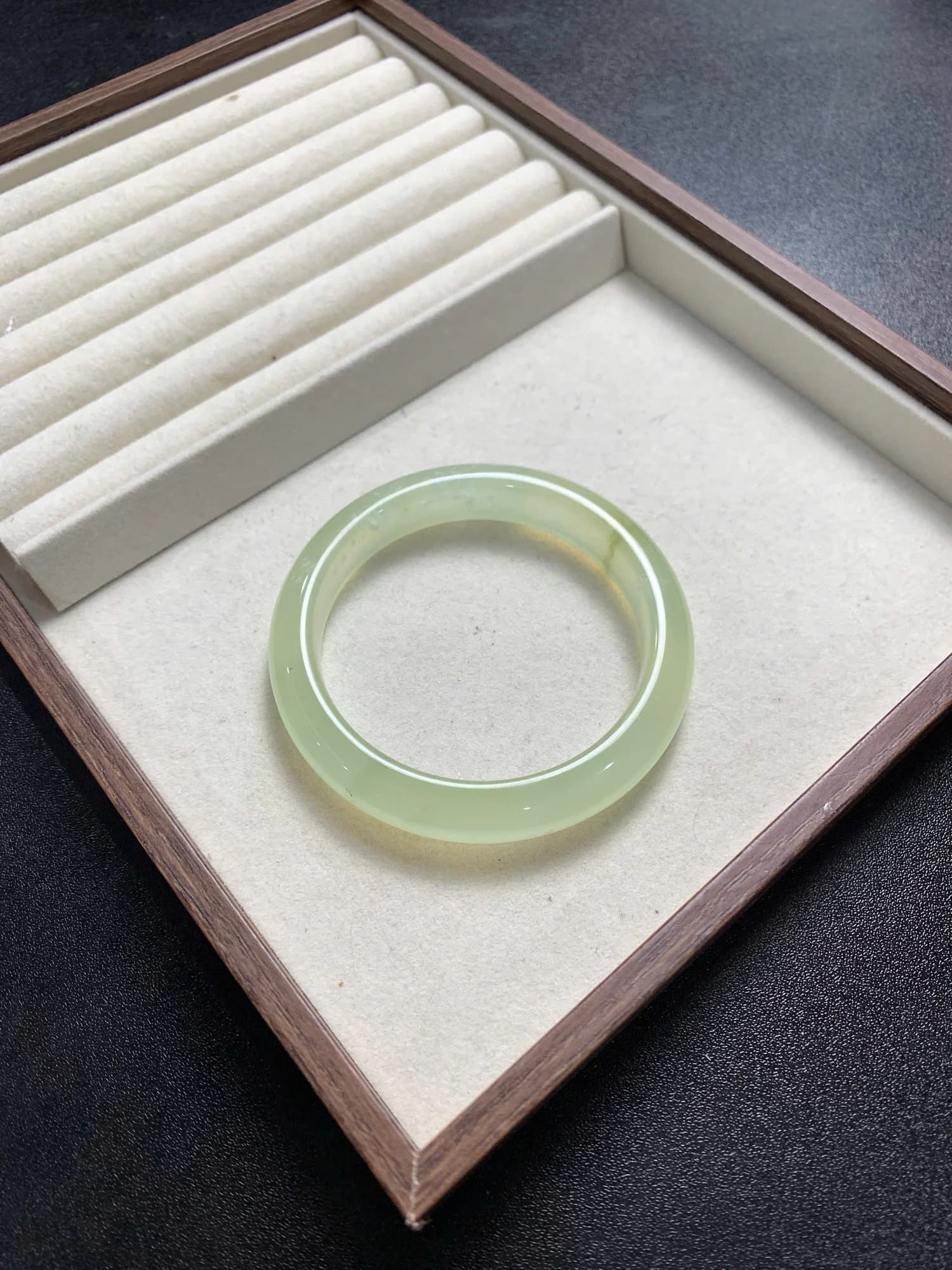 Tụ Nham Xanh Lá mã 10037
