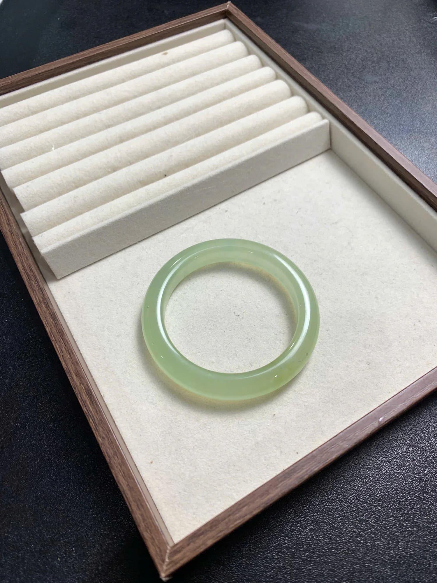 Tụ Nham Xanh Lá mã 10010